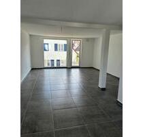 Schöne Helle 2 Zimmer Wohnung - 950,00 EUR Kaltmiete, in Wendlingen am Neckar (PLZ: 73240)