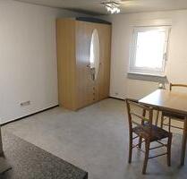 Ein Zimmer Wohnung - 300,00 EUR Kaltmiete, ca.  25,00 m² in Rottweil (PLZ: 78628)