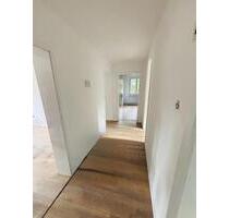 3 Zimmer Wohnung teilmöbliert und frisch renoviert (EBK, Badewanne, Keller, Tageslichtbad usw.) - Bad Harzburg