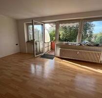 toll geschnittene 2 Zimmer Wohnung mit Balkon und Aufzug nähe Volkspark - Duisburg Rheinhausen