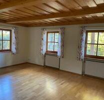 Großzügige, ruhige 2 Zimmer Wohnung mit Terasse im 3 Familienhaus - Waldkirchen