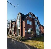 Möblierte Luxuswohnung 120qm, 3 Zimmer mit Kamin, 2 Balkonen - Norderstedt Garstedt