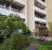 Große 3,5-Zimmer-Wohnung mit zwei Balkonen und Einzelgarage - Ludwigshafen am Rhein Ludwigshafen-Hemshof