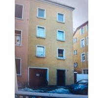 Hof, ruhige, schöne 2-Zimmer Wohnung, 1.OG