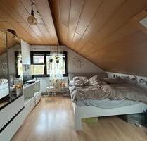 Schönes WG - Zimmer - 360,00 EUR Kaltmiete, ca.  85,00 m² in Ebersdorf bei Coburg (PLZ: 96237)