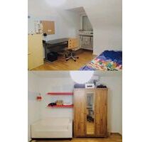 Ein Zimmer in 2er WG ab sofort - 423,00 EUR Kaltmiete, ca.  13,00 m² in Karlsruhe (PLZ: 76131) Innenstadt-Ost