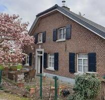 2 Zimmer Küche Diele Bad 75 m² in Bauernhaus - Schwalmtal