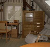 35qm Dachgeschoßraum , mit Toilette , möbliert,langfristig - Berlin Steglitz-Zehlendorf