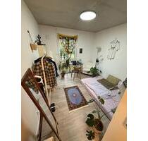 Gemütliches WG-Zimmer in Hellersdorf mit eigenem Bad (ZW) - Berlin Marzahn-Hellersdorf