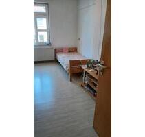 WG-Zimmer im Herzen Heilbronn - 400,00 EUR Kaltmiete, ca.  13,00 m² in Weinsberg (PLZ: 74189)