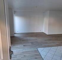 Renovierte 1 Zimmer Souterrain Wohnung in MuchMarienfeld