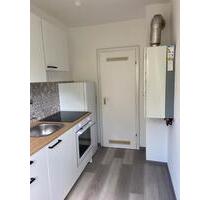 Biete eine zwei Zimmer Wohnung mit direkter Parklage - Bielefeld Jöllenbeck