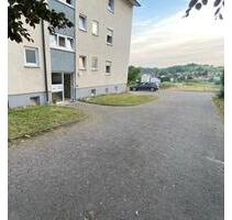Solide 4-Zimmer Wohnung mit EBK, Balkon und Stellplatz - Hechingen