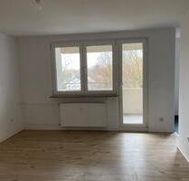 *Frisch renovierte 3-Zimmerwohnung mit Balkon und toller Aussicht* - Bielefeld Jöllenbeck