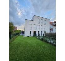 hochwertige Neubau 3-Zimmer Wohnung mit EBK, Garten - Walddorfhäslach