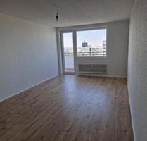 Vollständig renovierte 2 Zimmer Wohnung mit Balkon in Porz Finkenberg - Köln