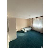 Zimmer in WG - 400,00 EUR Kaltmiete, ca.  20,00 m² in Tuttlingen (PLZ: 78532)