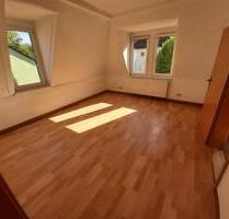 Lichtdurchflutete, renovierte 2-Zimmer Wohnung Meißen re. d. Elbe