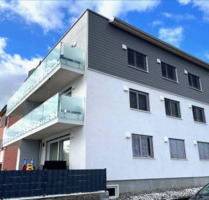 3 Zimmer möblierte Neubau-Erdgeschoßwohnung mit eigenem Garten - Singen (Hohentwiel)