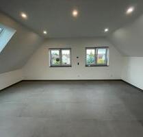 Helle 4-Zimmer Dachgeschosswohnung Mietwohnung - Groß-Gerau