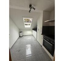 2 Zimmer Wohnung Gammelshausen, hell, EBK, TLBad