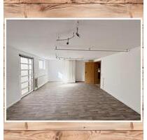 2-Zimmer Studentenwohnung für Paar o. Freunde-WG, gerne mit Hund - Singen (Hohentwiel)