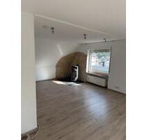 Gemütliche 5-Zimmer Dachgeschosswohnung mit Kamin & Balkon - Meinerzhagen