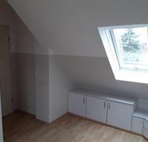 Gepflegtes, helles 1-Zimmer Dachgeschossappartment - Nürnberg Kleinweidenmühle