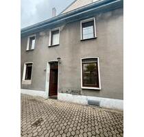 Geschmackvoll modernisierte 2 Zimmer Erdgeschosswohnung - Köln Kalk