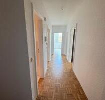 Krefeld-Bockum: Renovierte 3,5 Zimmer Wohnung zu vermieten!