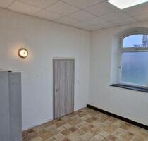 Helle Große 2 Zimmer Wohnung + Küche 15min v. Würzburg - Reichenberg