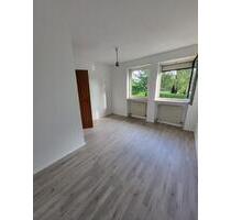 2-Zimmer Wohnung mit Balkon und Keller, großes Bad, ohne EBK - Bayreuth Bernecker Straße / Insel / Riedelsberg