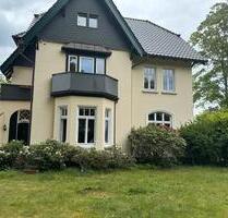 Charmante Altbauwohnung in Top-Lage 4 zimmer etwa 101qm 2 Balko - Neumünster