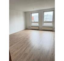 2-Zimmer Wohnung in Top Lage - 590,00 EUR Kaltmiete, ca.  67,90 m² in Halle (Saale) (PLZ: 06108)
