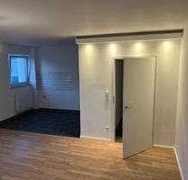 Moderne Wohnung 1.Obergeschoss 3-Zimmer mit 70 m² ab 1.09.2025 - Remscheid Lüttringhausen