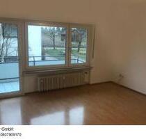 Helle 2 Zimmer Wohnung mit Einbauküche und Balkon in Wandsbek - Hamburg