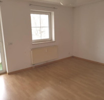 freundlich helle 3 Zimmer mit Balkon in ruhiger Lage zu vermieten - Merseburg