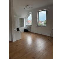 Grosszügige 2,5 Zimmer Wohnung mit Balkon - Bremen Hastedt