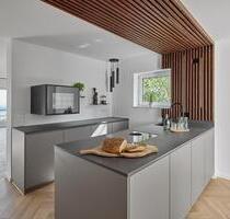 LUXUS MIT WEITBLICK - TEILMÖBLIERTE (VB) 3,0 ZIMMER WOHNUNG IN HALBHÖHENLAGE - Gerlingen