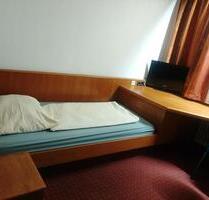 Zimmer mit eigener Toilette und Dusche - Stuttgart Luginsland