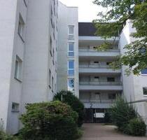 Stop: Ansprechende teilmodernisierte 3-Zimmer-Wohnung im Schleusenviertel in Hannover- Anderten