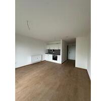 Schöne 1 Zimmer Wohnung mit Balkon u. Küche und Stellplatz - Selb