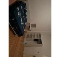 WG Zimmer 500€ - 500,00 EUR Kaltmiete, ca.  30,00 m² in Berlin (PLZ: 13437) Reinickendorf