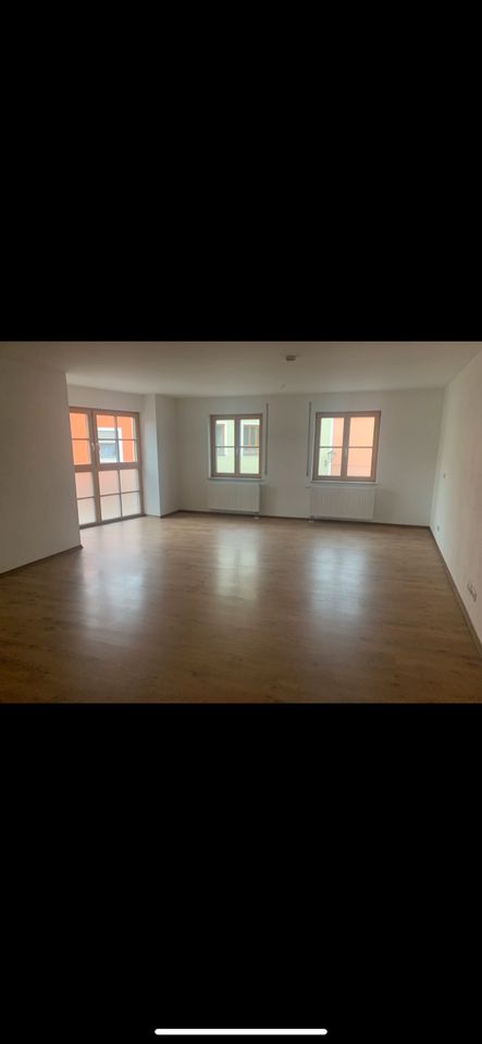 1 Zimmer Wohnung Zentral - 480,00 EUR Kaltmiete, ca.  35,00 m² in Dietfurt an der Altmühl (PLZ: 92345)