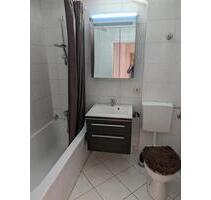 3 Zimmer Whg. für 1-2 Personen geeignet- 1100€ warm inkl Haus NK - Waiblingen