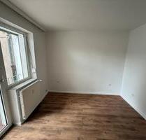 Renovierte 2,5 Zimmer EG Wohnung mit Terrasse und privatem Garten - Gelsenkirchen Rotthausen