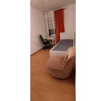 WG-Zimmer in einer 3 er WG zu vermieten, vollmöbliert - Lübeck Sankt Jürgen