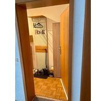 Teilmöbliertes Appartement- 1 Zimmer & Stellplatz ab 01.09..2025 - Halver