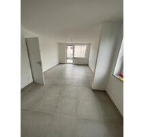 3 Zimmer OG- Wohnung mit Terasse Hochwertig - Freiberg am Neckar