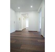 BEL-ETAGE mit EBK in zentraler Lage 4 Zimmer !! - Wuppertal Barmen
